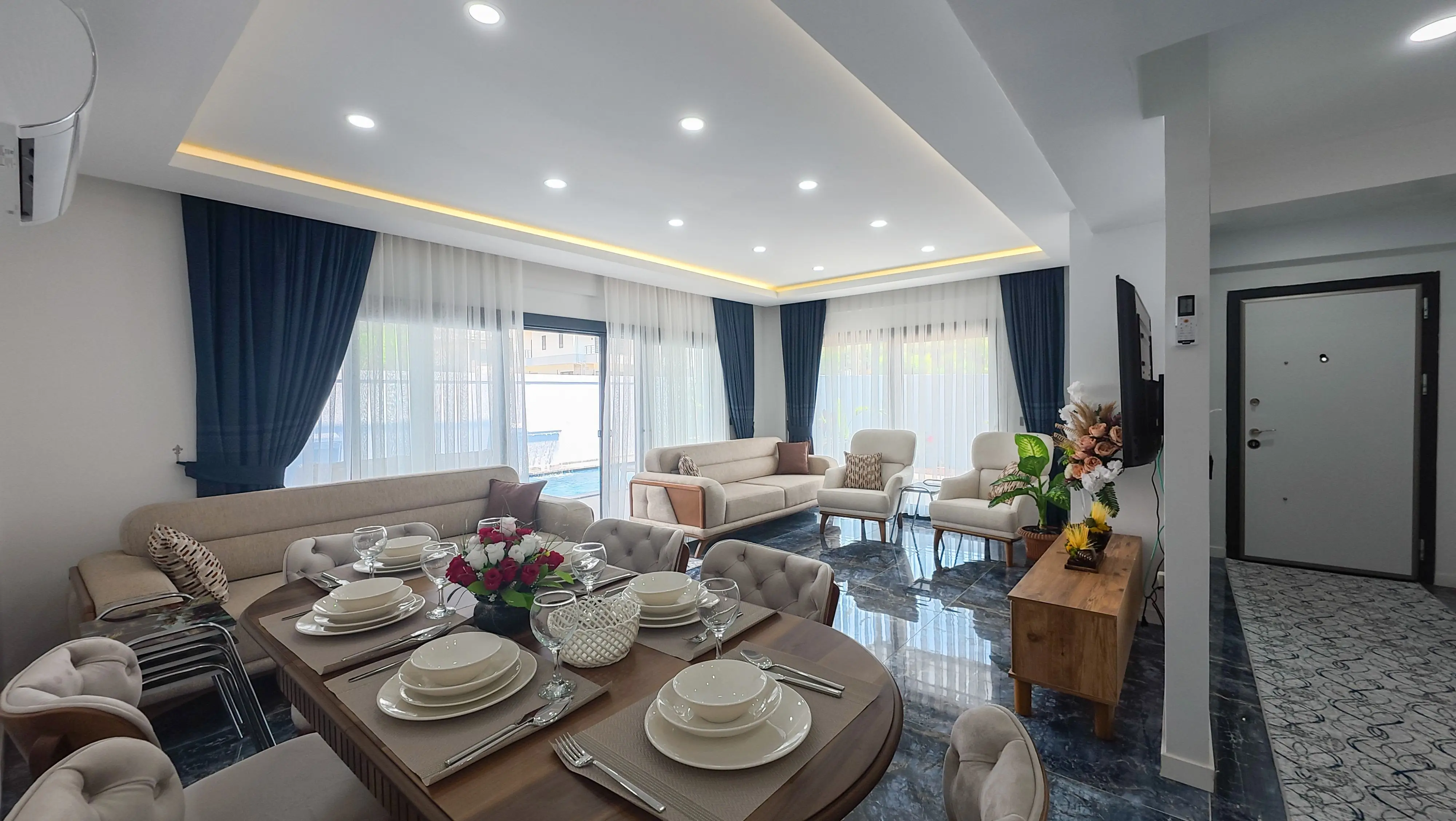 Konforlu oturma grubu ile salon