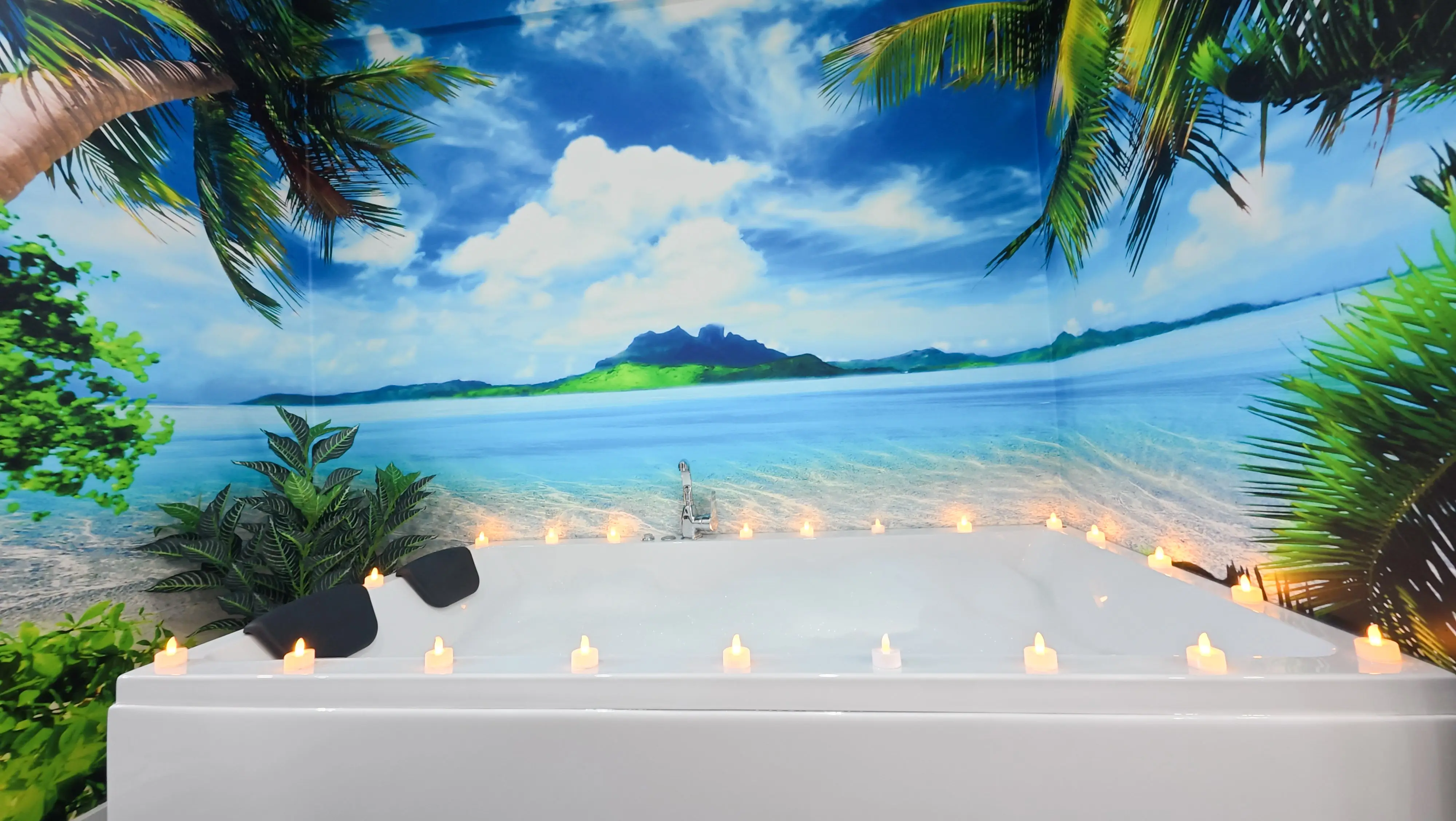 Rahatlatıcı atmosferde pembe yatak odası