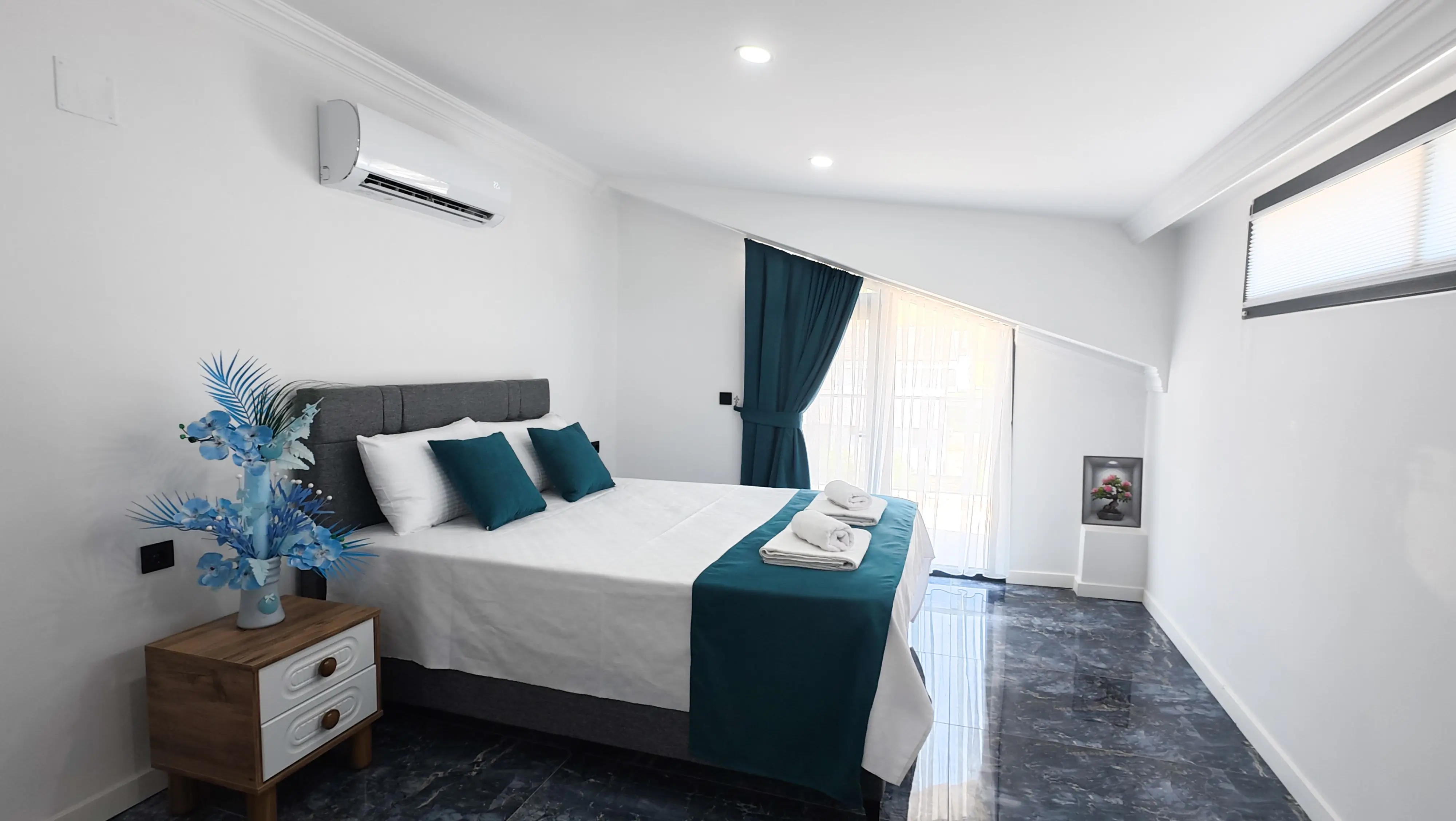 Yatak Odası 4 (Turkuaz Oda) - Villa Karakaya'da oda galerisi, Fethiye lüks villa fotoğrafları